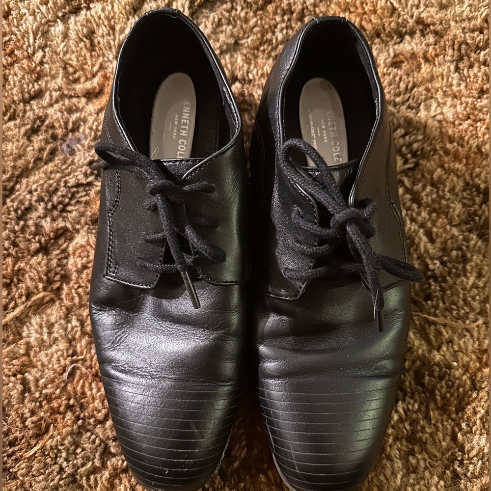 Kenneth Cole black wingtip dress shoe size 3